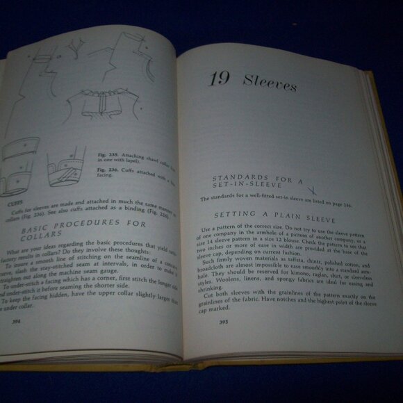 Vintage Hardcover Book -  CLOTHING FOR MODERNS  Mabel Erwin & Lila Kinchen -1969 - Picture 5 of 7